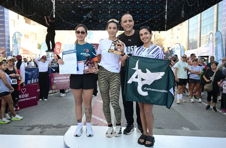 Lefkoşa Maratonu’nda 10 km ve 21 km koşularının ödülleri verildi