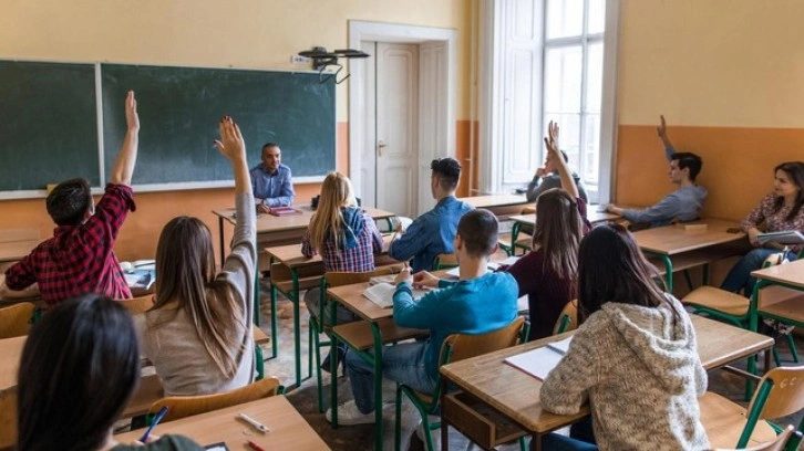 Liselere yeni ders geliyor! MEB müfredata ekledi