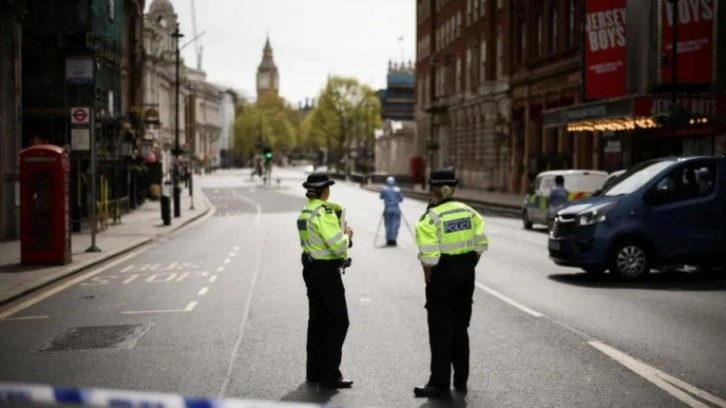 Londra’da 12 bin akıllı telefonu taşıyan tır çalındı