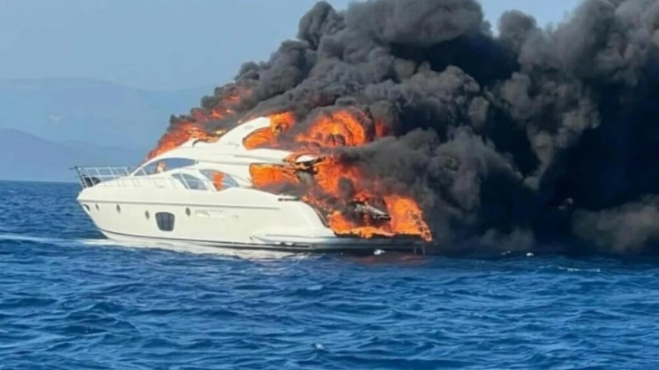 Lüks tekne alev alev yanmıştı: Sahibi ünlü iş insanı çıktı!
