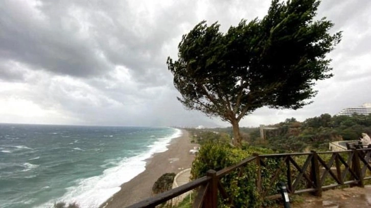 Meteoroloji'den 4 b&ouml;lgeye son dakika uyarısı! &Ccedil;ok kuvvetli geliyor