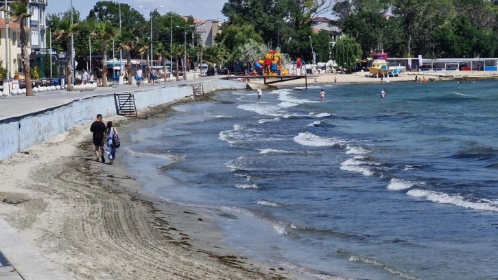 Meteoroloji'nin uyarılarının ardından iki ilde denize girmek yasaklandı!