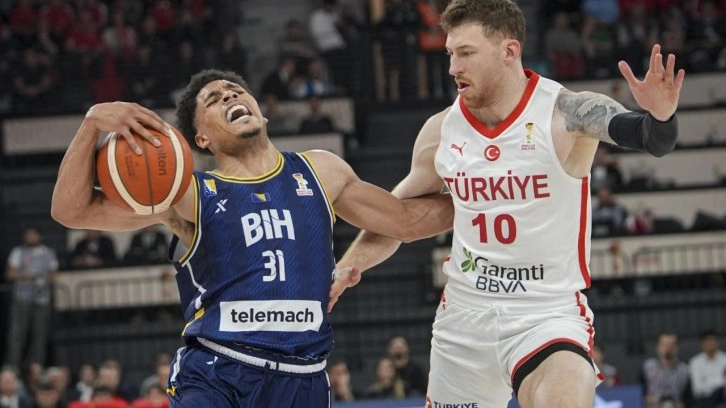 Milli Takım'da yıldız oyuncu kadrodan çıkarıldı