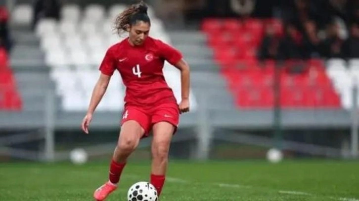 Milli Takım'ın 19'luk yıldızı İngiliz devine transfer oldu