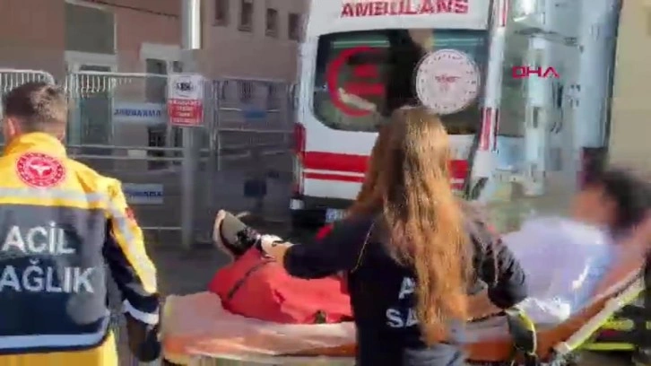 Okul bahçesinin çitinden atlarken bacağına demir saplandı