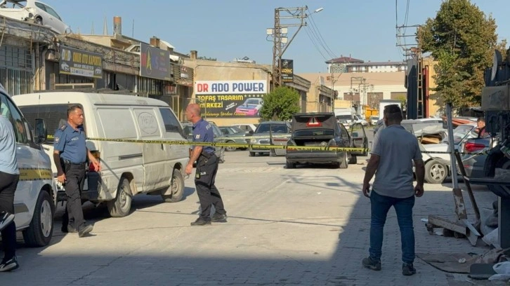 Palalı kavgada ustanın parmağı koptu!