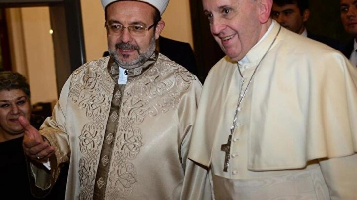Papa, Türkiye'yi ziyaret etmişti: Görmez, toplantıda yaptığı konuşmayı paylaştı