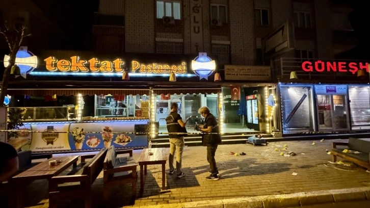Pastanede silahlı kavga: 3 kişi öldü