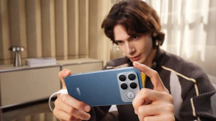 POCO F8 Serisi, Amiral Gemisi Segmentine G&uuml;&ccedil;l&uuml; Bir Giriş Yapıyor