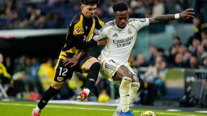 Real Madrid k&uuml;me d&uuml;şme hattındaki 10 kişi takımı 90+10'da penaltıyla yıktı