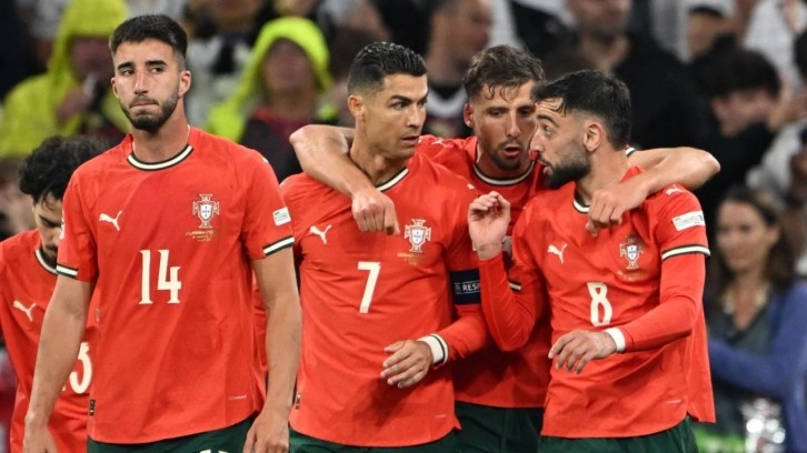 Ronaldo kariyerinin 937. golünü Almanya'ya attı, Portekiz'i finale çıkardı