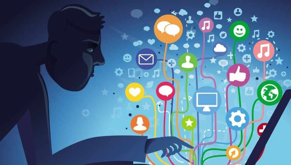 Rumlar bilgi edinmek ve eğlenmek için büyük ölçüde sosyal ağları kullanıyor