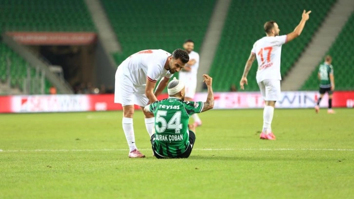 Sakarya evinde dağıldı, neye uğradıklarını şaşırdılar: 5 gol var