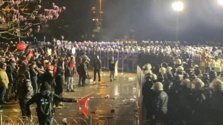 Saraçhane protestolarında tutuklanan 14 öğrenciye tahliye