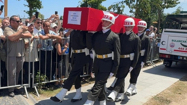 Şehit iki askerimiz memleketlerinde son yolculuklarına uğurlandı