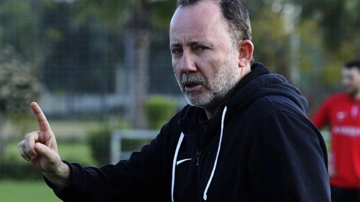 Sergen Yalçın bir sene önceden ligin favorisini açıkladı: 'Doğru işler yapmak zorundalar'
