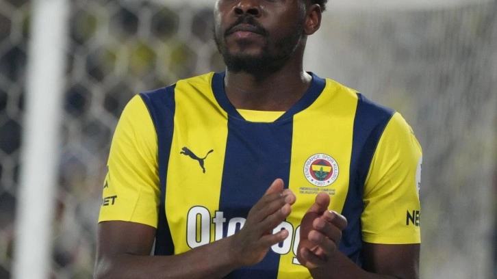 Sessiz sedasız evine dönmüştü: Osayi ilk maçında manşetlere çıktı