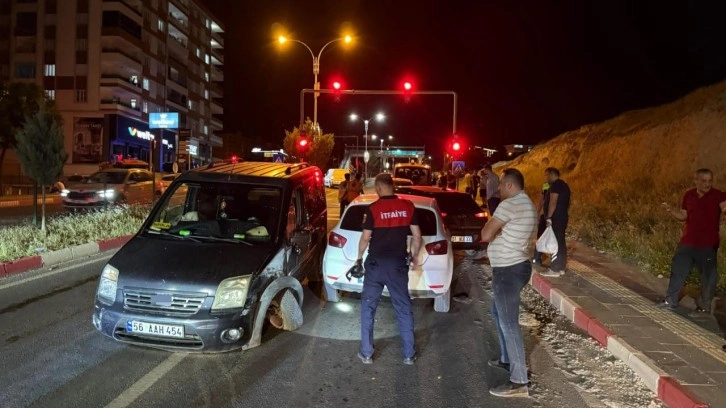 Siirt'te zincirleme trafik kazası: 5 kişi yaralandı
