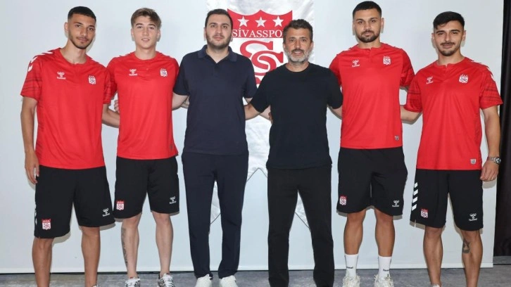 Sivasspor'dan transfer şov! 4 ismi birden duyurdular