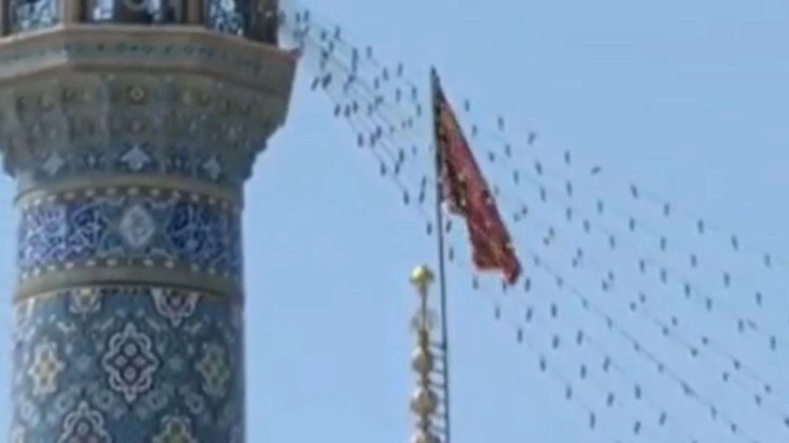 Son 5 yılda 4. kez: İran'da intikam bayrakları göndere çekildi!