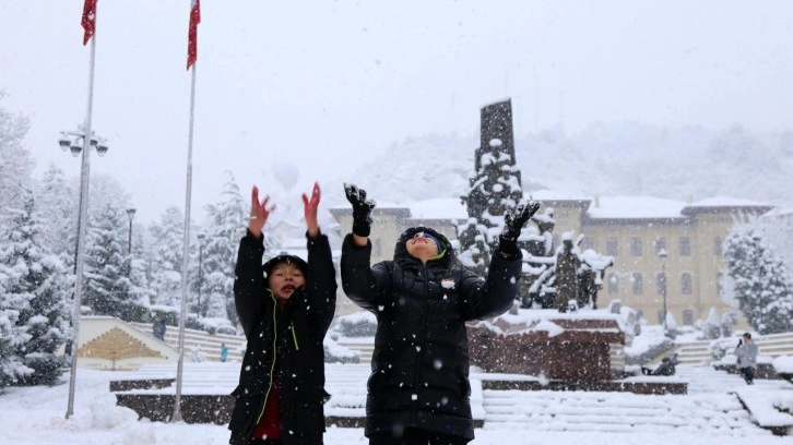 Son dakika: Bir ilimizde okullar 1 g&uuml;n tatil edildi!