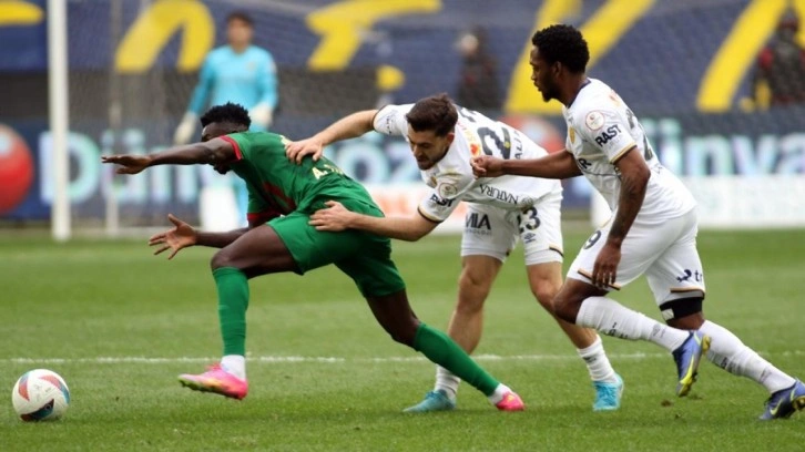 Süper Lig efsanesinden şehit ve gazi yakınlarına jest: Koltuklar ücretsiz