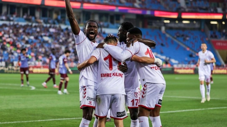 Süper Lig ekibi 3 kupalı genç yıldızı renklerine bağladı: 60. yıl hediyesi