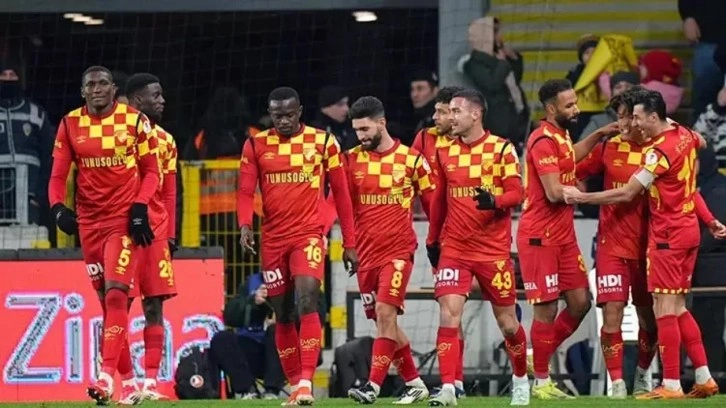 Süper Lig ekibi 3 yıldızıyla yollarını ayırdı!