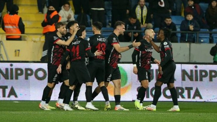 S&uuml;per Lig ekibi Gen&ccedil;lerbirliği kongrelere doymuyor! Kul&uuml;p se&ccedil;imli genel kurul yapacak