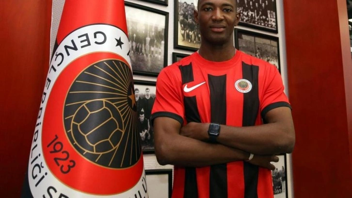 Süper Lig ekibi orta saha transferini resmen açıkladı