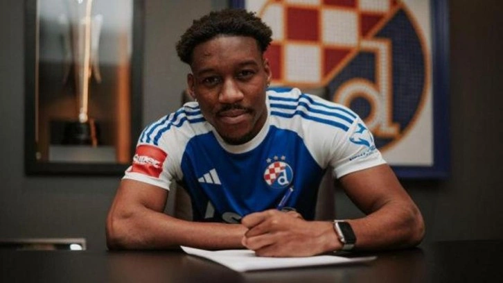 S&uuml;per Lig ekibinden sağ bek hamlesi! Transferi milletvekili a&ccedil;ıkladı