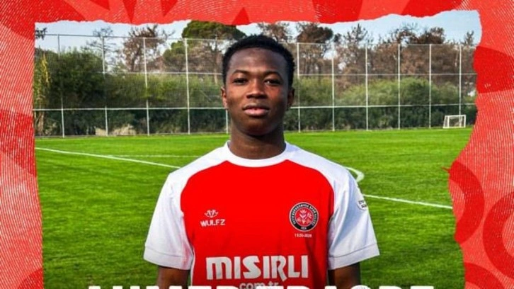 S&uuml;per Lig ekibinden 'sır' gibi transfer: 18'lik futbolcu formayı giydi