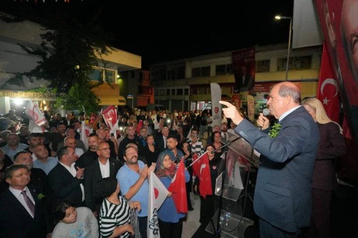  Tatar, Lefkoşa Surlariçi'nde halkla bir araya geldi