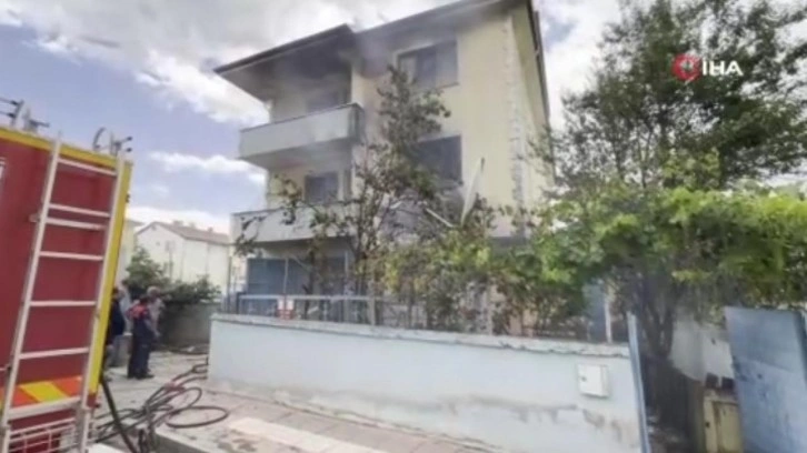 Televizyon bomba gibi patladı, evi küle çevirdi!