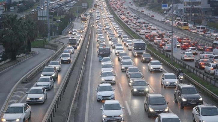TEM Otoyolu İstanbul yönünü kullanacak sürücüler dikkat!