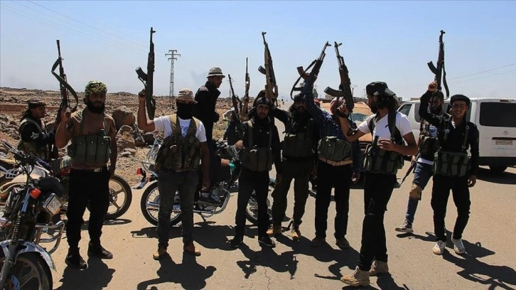 Terör örgütü PKK/YPG, Halep ilinde 11 Suriye askerini alıkoydu
