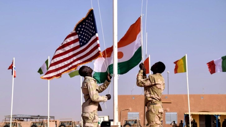 Trump'ın kararına beklenmedik yanıt! Afrika &uuml;lkesi, ABD'ye yasak getirdi