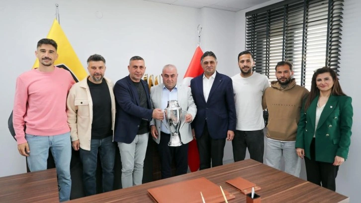 Türk futbol tarihine geçecek hikaye! Namağlup şampiyon olup küme yükseldiler