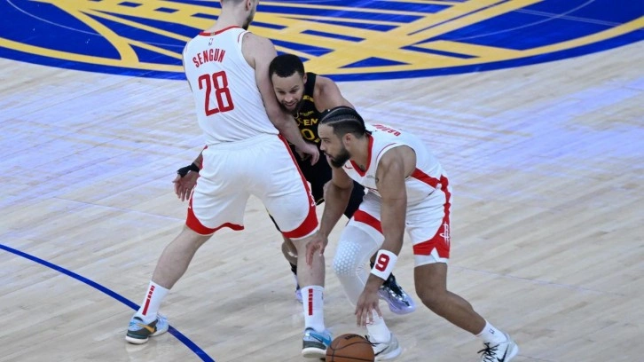 'Türk Terminatör' Alperen Şengün, Curry'i alt etti: Houston galibiyete uzandı