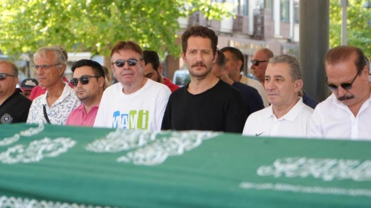 Uraz Kaygılaroğlu'nun, dedesi son yolculuğuna uğurlandı