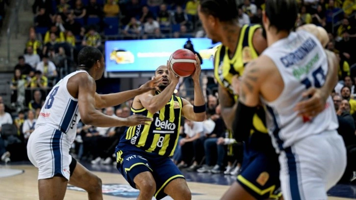 Uzatmalara giden derbiyi Fenerbahçe Beko kazandı!