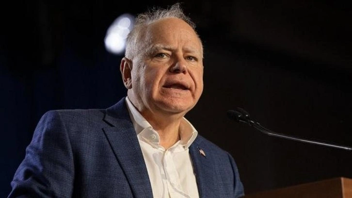 Vali Trump'a seslendi: Polislerini geri &ccedil;ek!