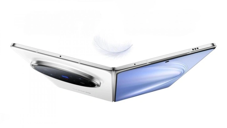Vivo’nun yeni katlanabilir modeli Apple’la bile uyumlu!