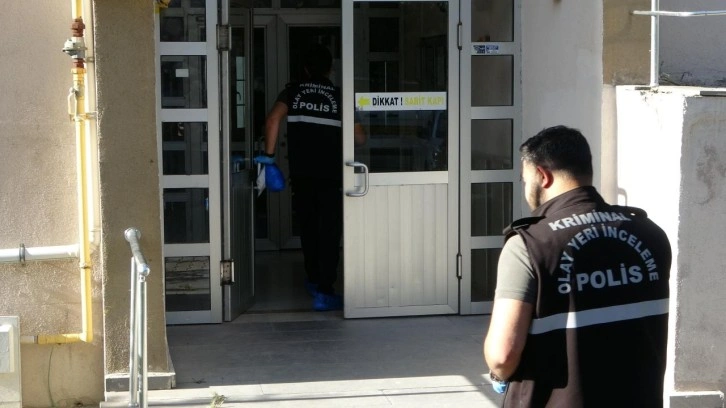 Yaşlı adam evinde başından vurulmuş halde bulundu