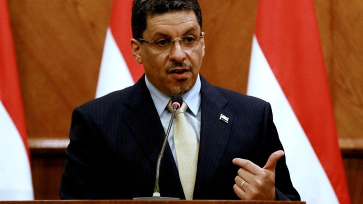 Yemen'de kriz! Başbakan Mübarek istifa etti! Yeni Başbakan atandı