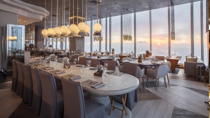 Yeni karar tüm ezberleri bozdu: Restoranlarda o isim artık tarihe karışıyor!