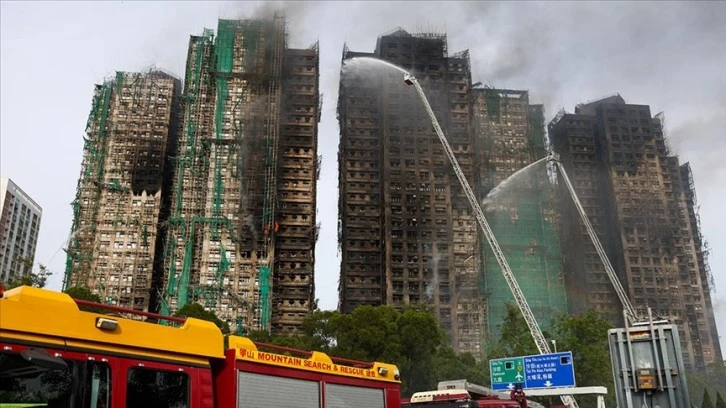 Hong Kong'daki sitede çıkan yangında hayatını kaybedenler 55'e yükseldi