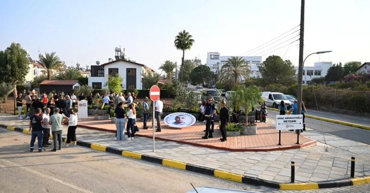 Lefkoşa'daki "Amaç Arnavutoğlu Meydanı" törenle açıldı