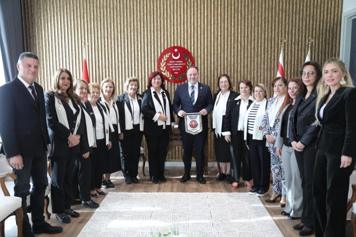  &Ouml;zt&uuml;rkler: &ldquo;Kadın temsiliyeti demokrasinin b&uuml;y&uuml;mesi i&ccedil;in şart&rdquo;