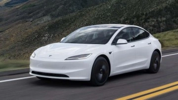 ABD'de Tesla alarmı! 179 bin ara&ccedil; i&ccedil;in inceleme başlatıldı